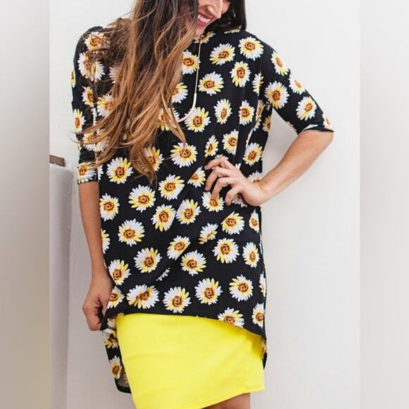 LuLaRoe Irma NWT L Gold Pink Navy Print Hi Low Comfy Stretchy Comfortable Fabric - Picture 13 of 16